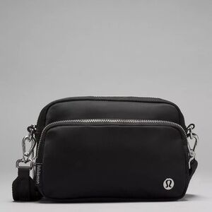 New LuluLemon Everywhere Crossbody Bag Metal Hardware black w/ silver hardware